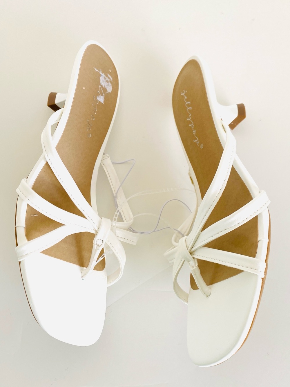 Jelly Pop Women’s White Strappy Knot Heeled Sandals Mules Sz 7.5 Resort Summer